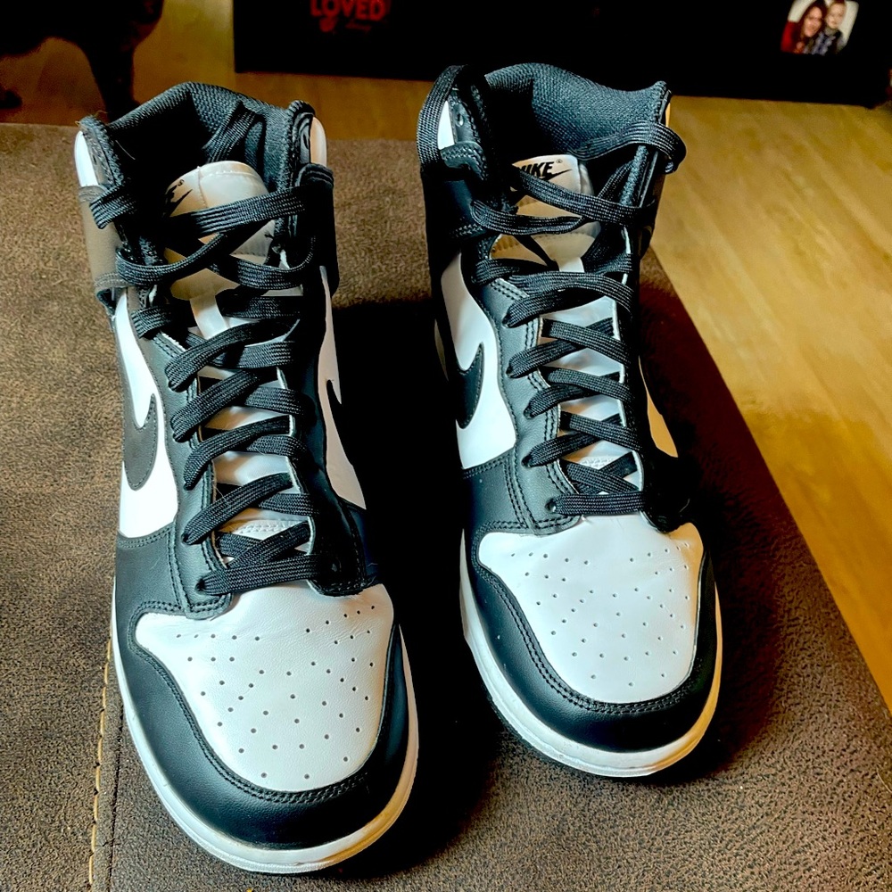 Size 10, my son wore one time and grew out of them!